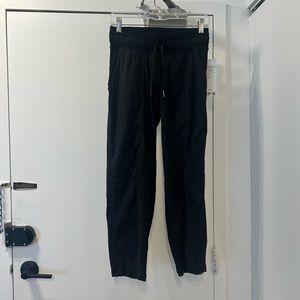 LULULEMON Dance Studio MR Crop Pant